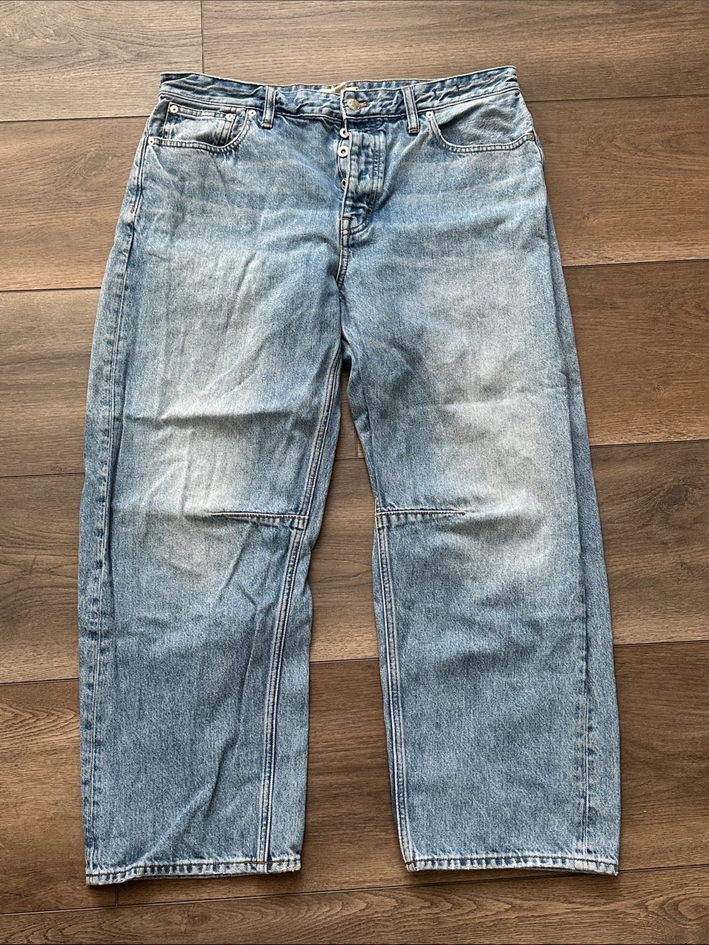 Madewell Light Wash The Darted Barrel Leg Jeans